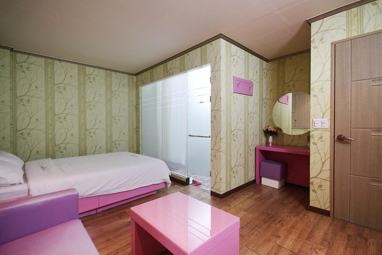 Apple House Motel Gyeongju Bagian luar foto